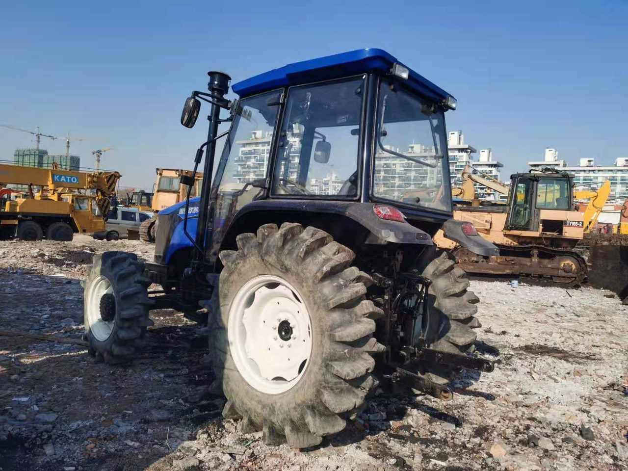 LOVOL M1104 - Tracteur agricole: photos 2 LOVOL M1104 - Tracteur agricole: photos 2