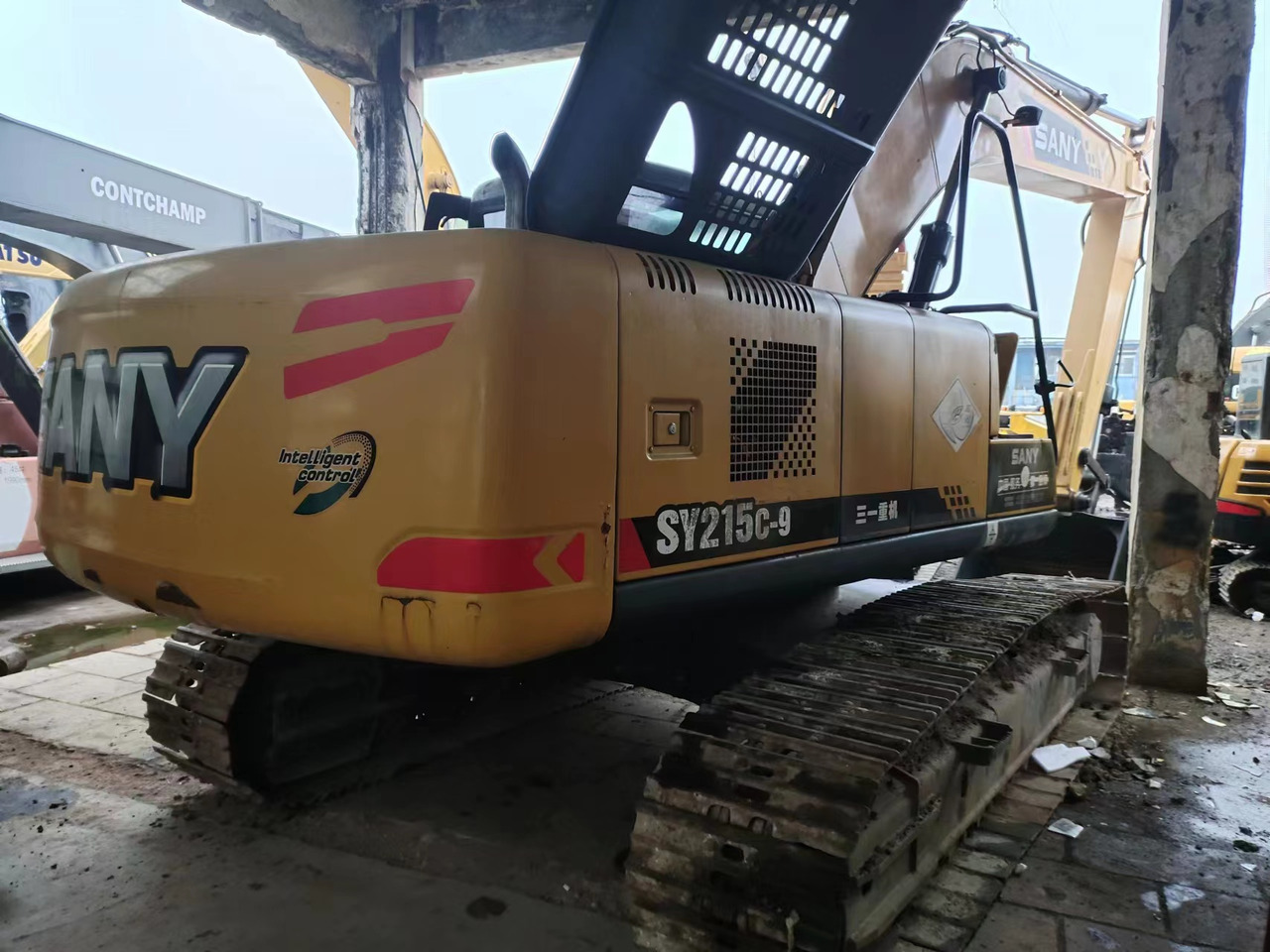 SANY SY215C-9 - Pelle sur chenille: photos 2 SANY SY215C-9 - Pelle sur chenille: photos 2