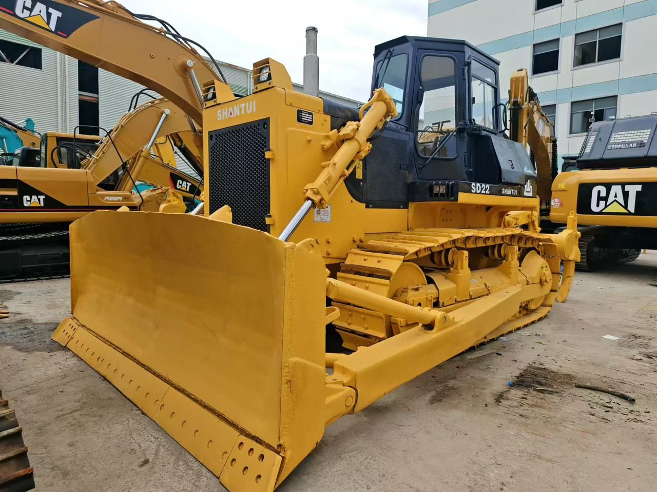 SHANTUI SD22 - Bulldozer: photos 1 SHANTUI SD22 - Bulldozer: photos 1