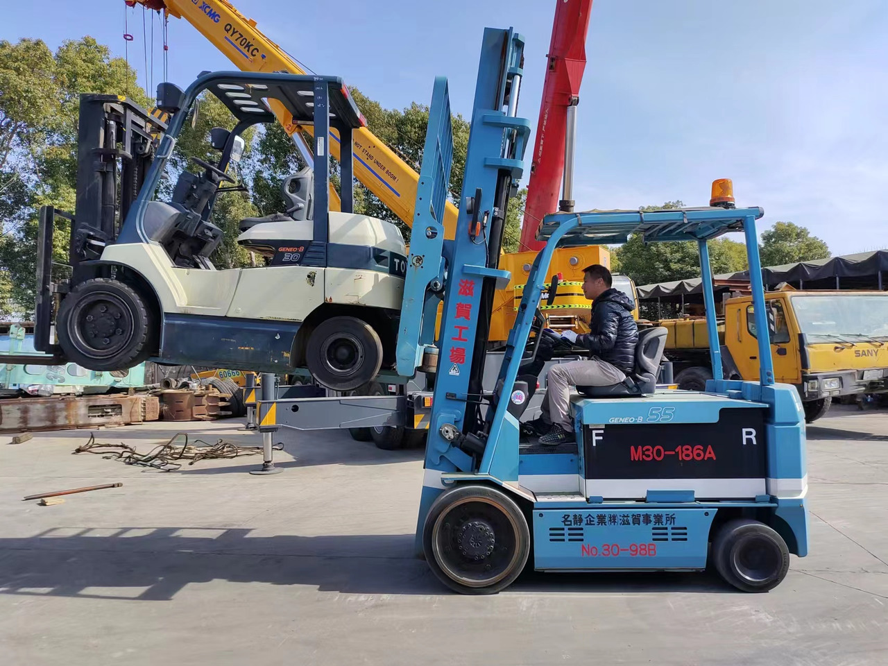TOYOTA 7FBCU55 electric forklift from Japan original - Chariot élévateur électrique: photos 3 TOYOTA 7FBCU55 electric forklift from Japan original - Chariot élévateur électrique: photos 3