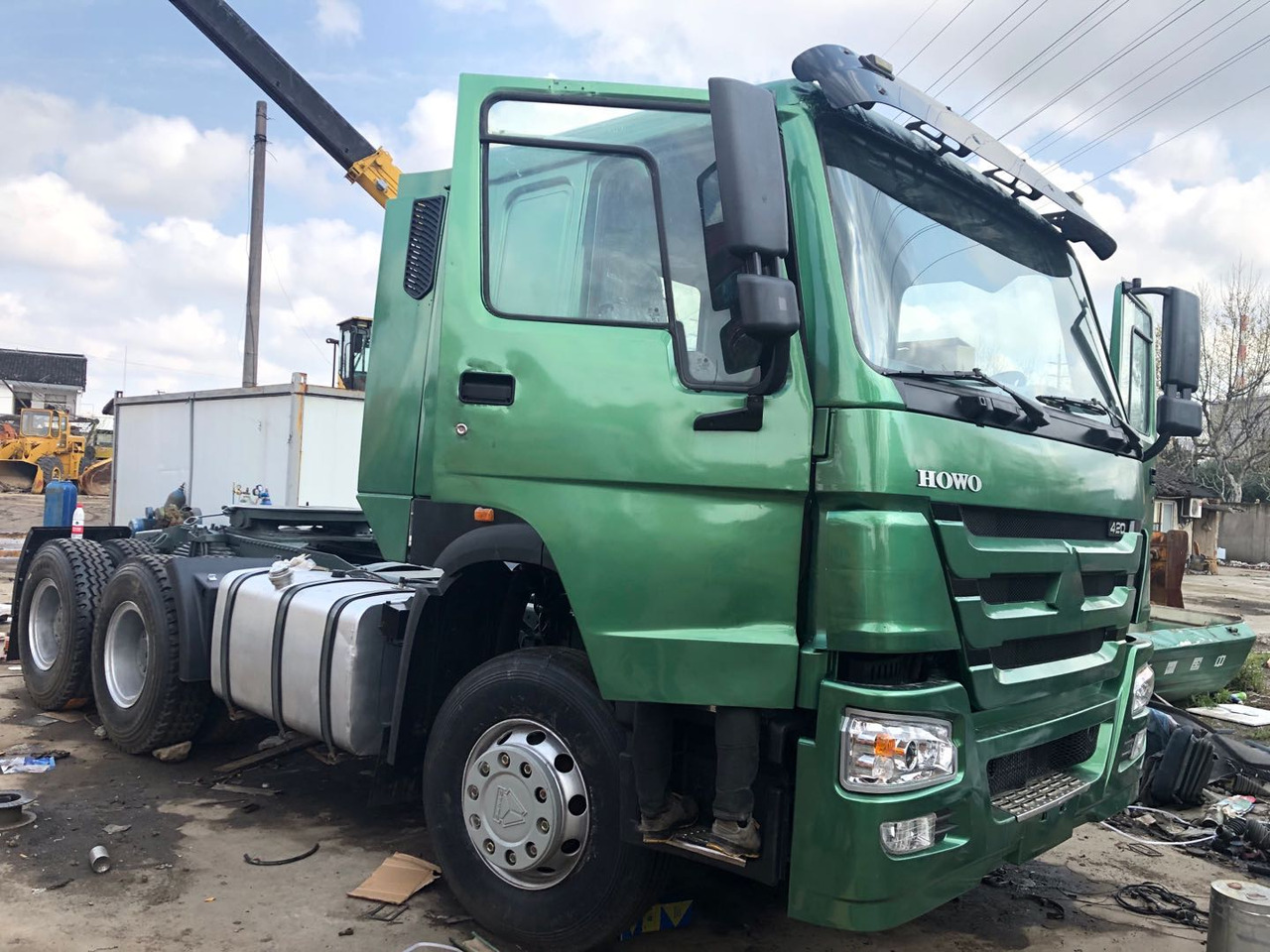 HOWO 420 - Tracteur routier: photos 1 HOWO 420 - Tracteur routier: photos 1