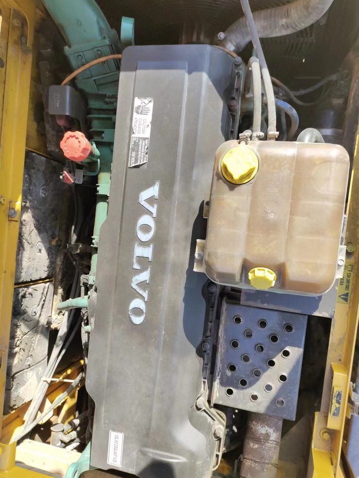 VOLVO EC460 - Pelle sur chenille: photos 5 VOLVO EC460 - Pelle sur chenille: photos 5