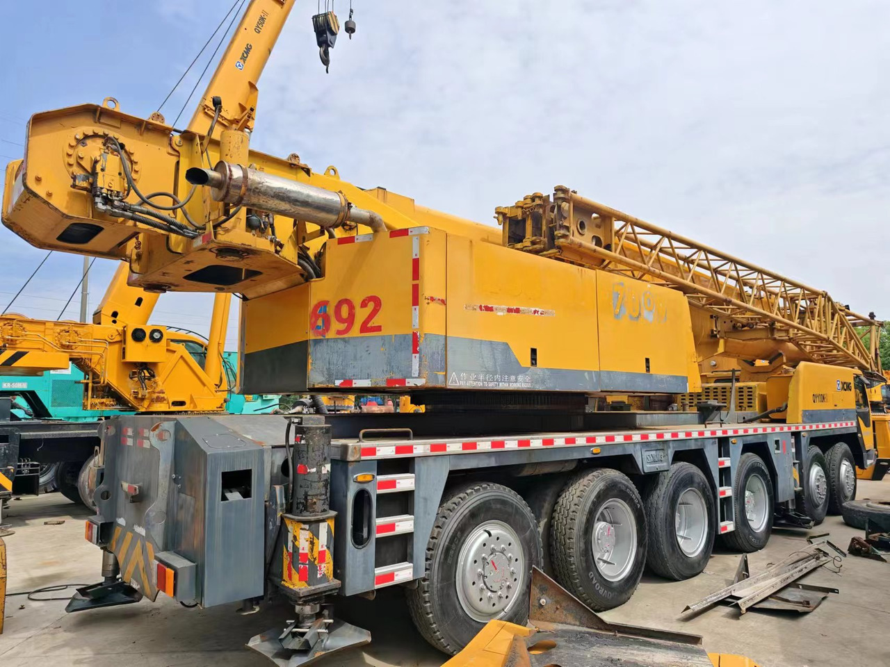 XCMG QY100K-Ⅱ 100tons QY100K truck crane - Grue mobile: photos 2 XCMG QY100K-Ⅱ 100tons QY100K truck crane - Grue mobile: photos 2