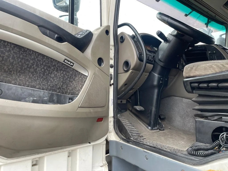 Photo d'intérieur 2: DAF XF 105.460 Tractor unit en crédit-bail DAF XF 105.460 Tractor unit