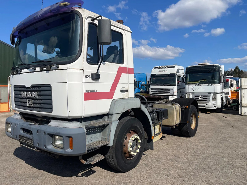 MAN 19 Spring Spring TRACTOR UNIT - Tracteur routier: photos 3 MAN 19 Spring Spring TRACTOR UNIT - Tracteur routier: photos 3