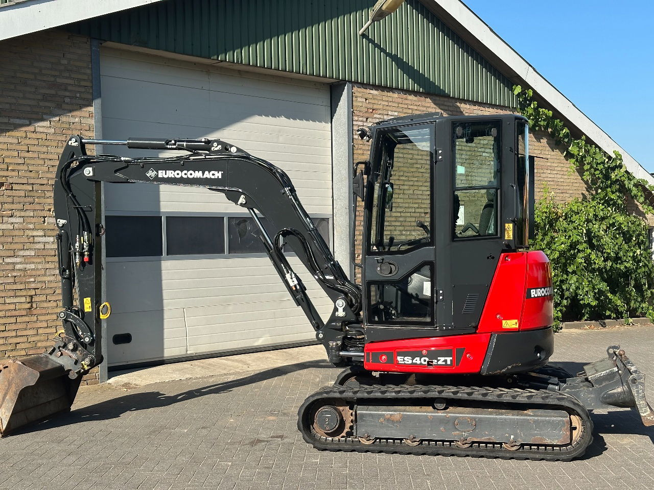 Eurocomach ES40.2ZT - Mini pelle: photos 3 Eurocomach ES40.2ZT - Mini pelle: photos 3