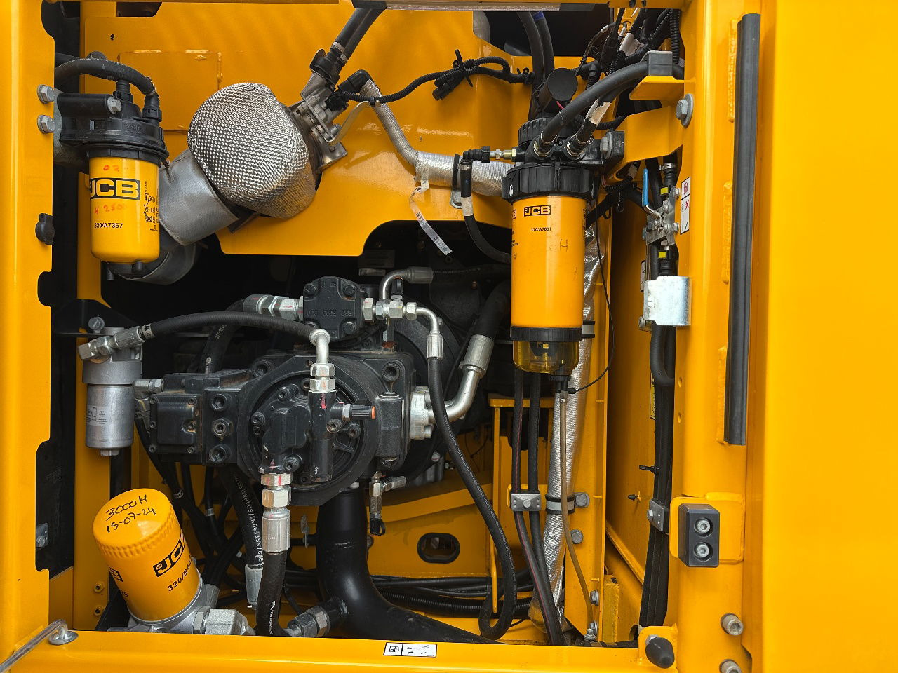 Pelle sur chenille JCB 220Xlc: photos 16 Pelle sur chenille JCB 220Xlc: photos 16