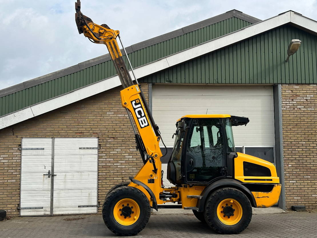 JCB TM220 SV A - Chargeuse sur pneus télescopique: photos 5 JCB TM220 SV A - Chargeuse sur pneus télescopique: photos 5