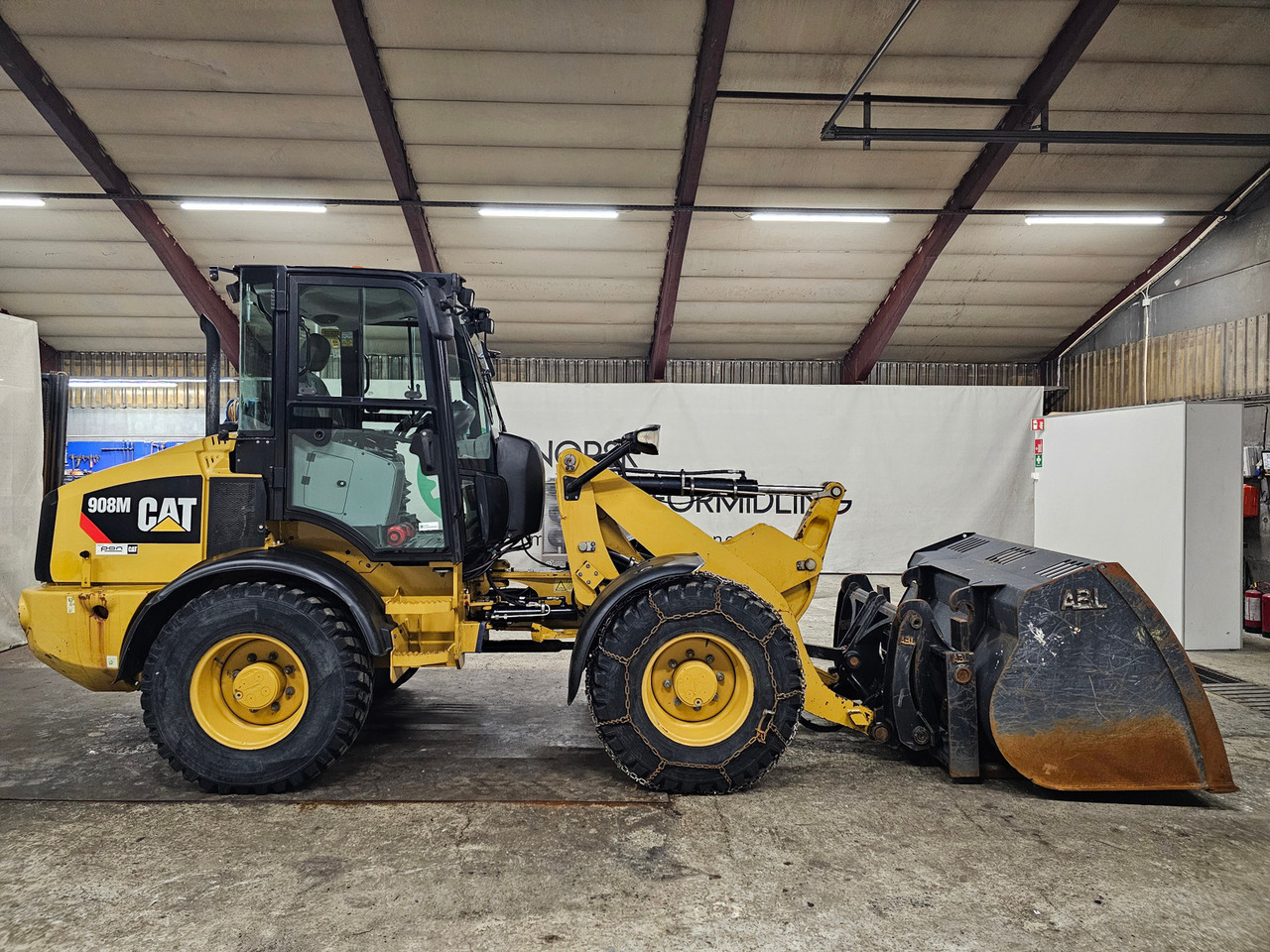 Cat 908M - Chargeuse sur pneus: photos 5 Cat 908M - Chargeuse sur pneus: photos 5
