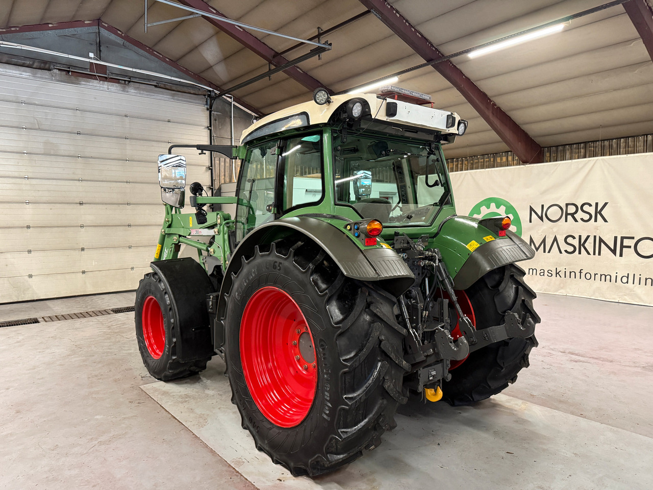 Fendt 211 Vario TMS - Tracteur agricole: photos 3 Fendt 211 Vario TMS - Tracteur agricole: photos 3