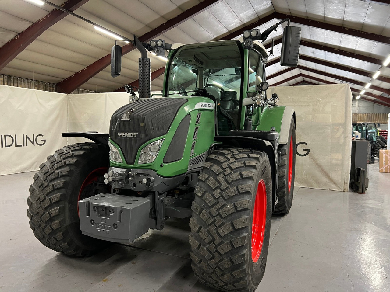 Fendt 724 Vario - Tracteur agricole: photos 3 Fendt 724 Vario - Tracteur agricole: photos 3