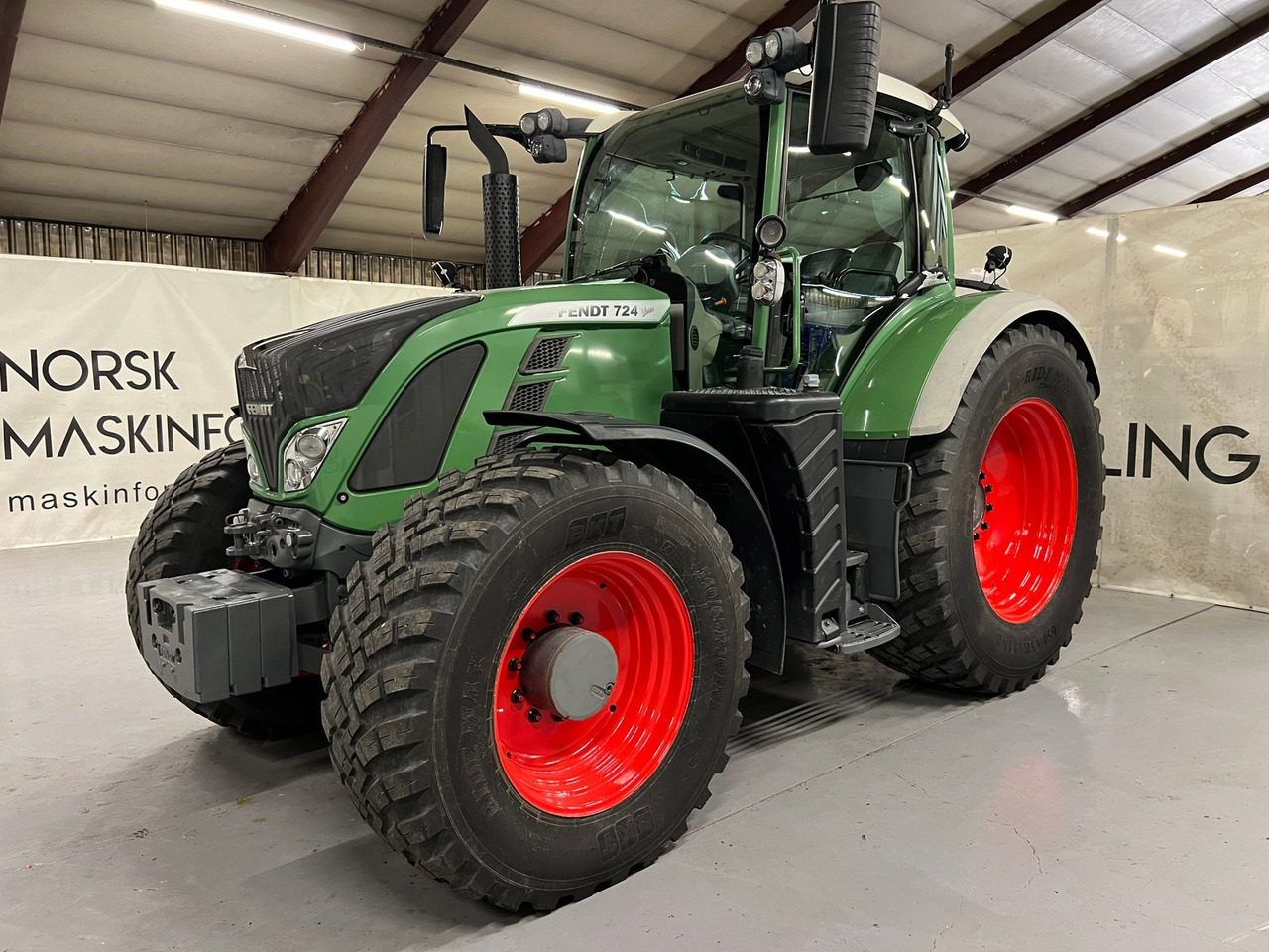 Fendt 724 Vario - Tracteur agricole: photos 2 Fendt 724 Vario - Tracteur agricole: photos 2