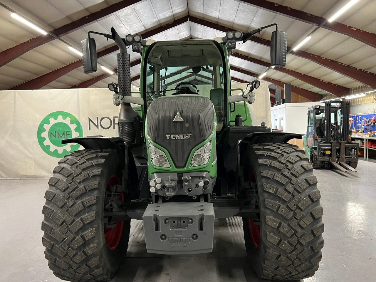 Fendt 724 Vario #TAR INNBYTTE# KAN LEVERES MED ANDRE DEKK# - Tracteur agricole: photos 4 Fendt 724 Vario #TAR INNBYTTE# KAN LEVERES MED ANDRE DEKK# - Tracteur agricole: photos 4