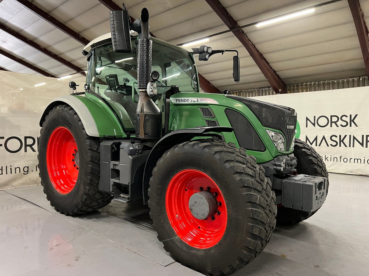 Fendt 724 Vario #TAR INNBYTTE# KAN LEVERES MED ANDRE DEKK# - Tracteur agricole: photos 5 Fendt 724 Vario #TAR INNBYTTE# KAN LEVERES MED ANDRE DEKK# - Tracteur agricole: photos 5