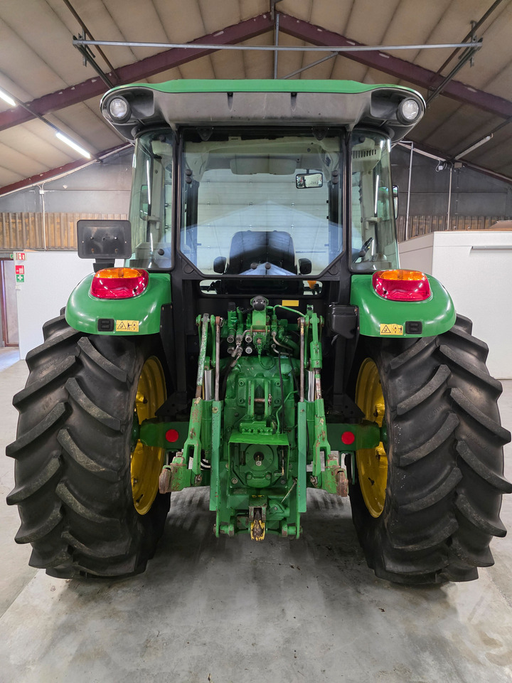 John Deere 5720 - Tracteur agricole: photos 3 John Deere 5720 - Tracteur agricole: photos 3