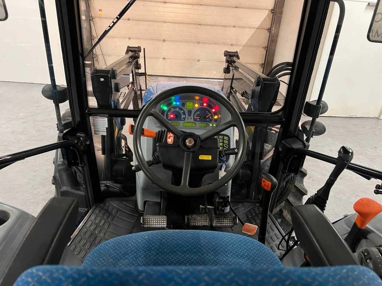 Tracteur agricole New Holland T 5050 #KUN 3844 Timer#: photos 17