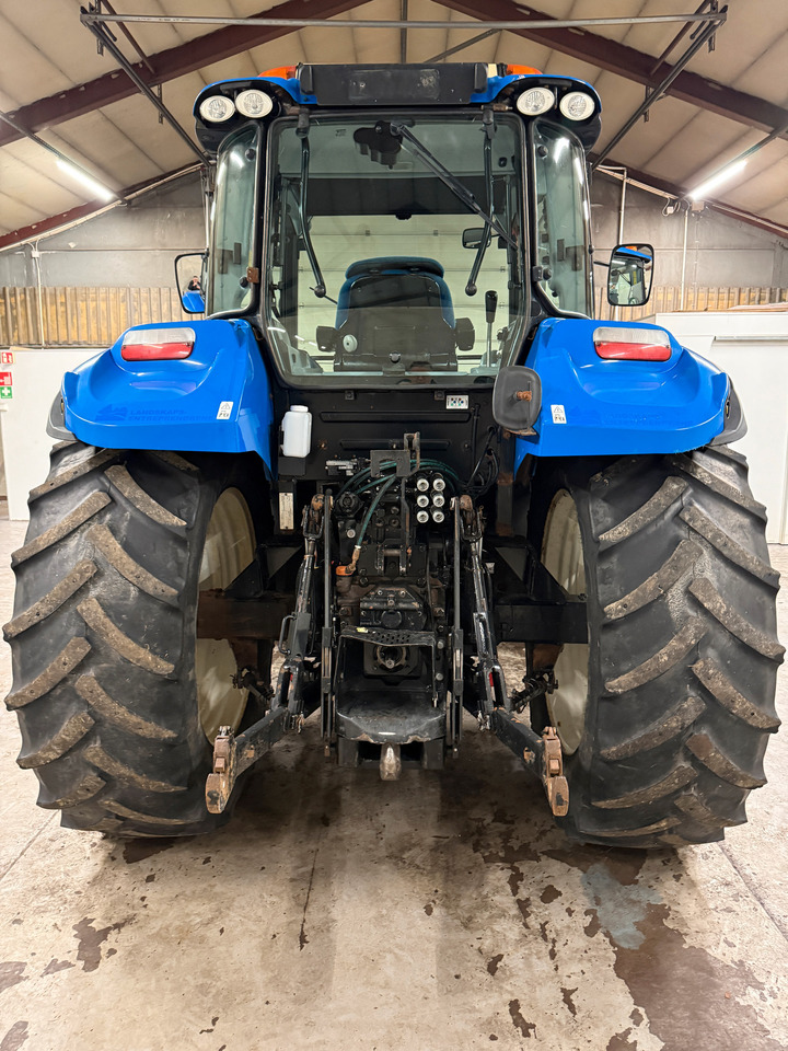 New Holland T5.115 EC - Tracteur agricole: photos 4 New Holland T5.115 EC - Tracteur agricole: photos 4