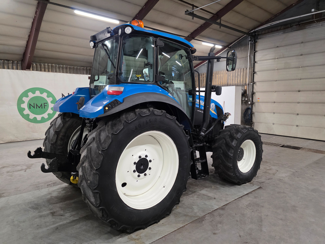 New Holland T5.115 EC - Tracteur agricole: photos 5 New Holland T5.115 EC - Tracteur agricole: photos 5