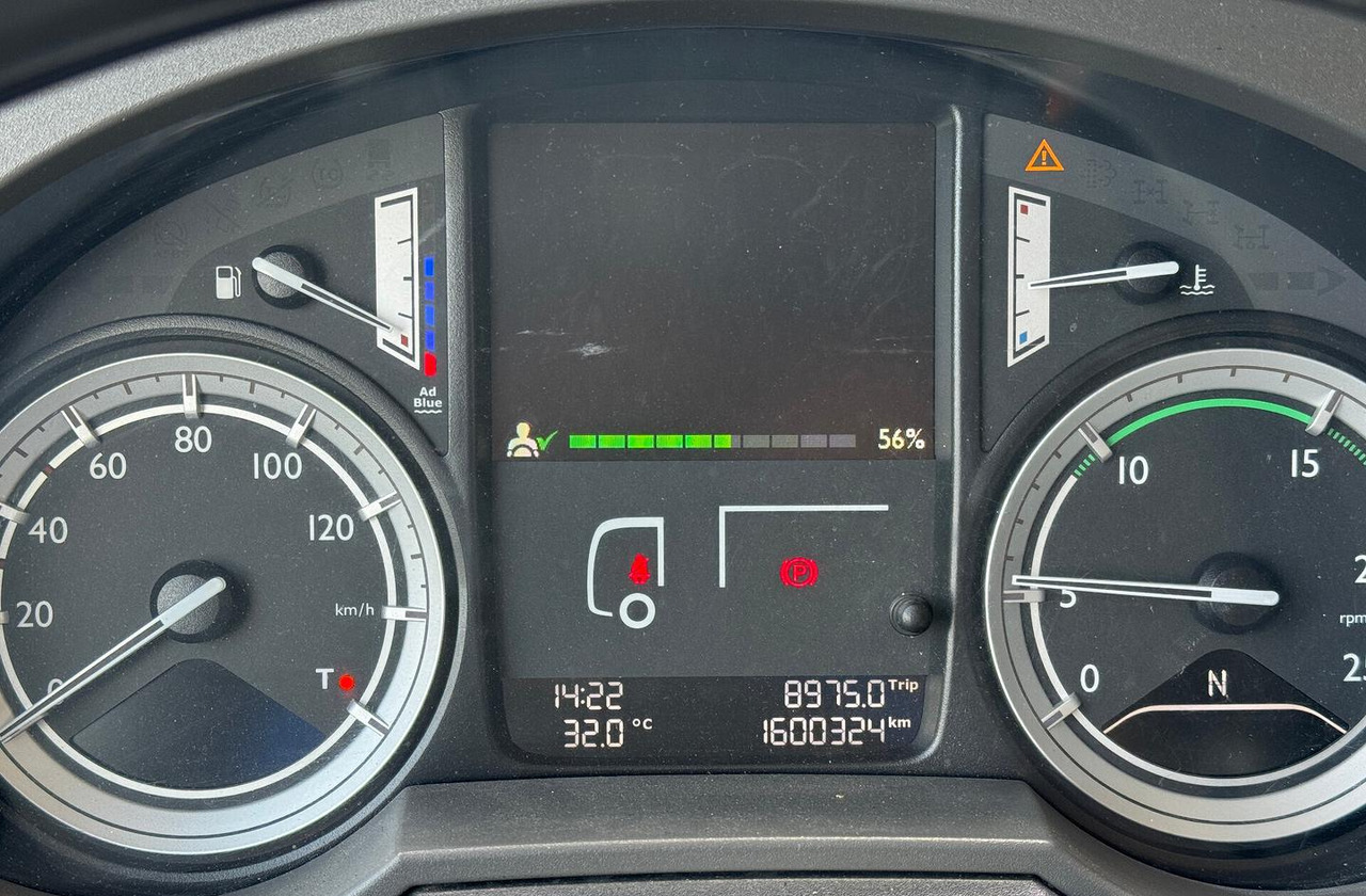 Autre matériel Motrice frigo DAF XF 105.460 con Sponda: photos 8