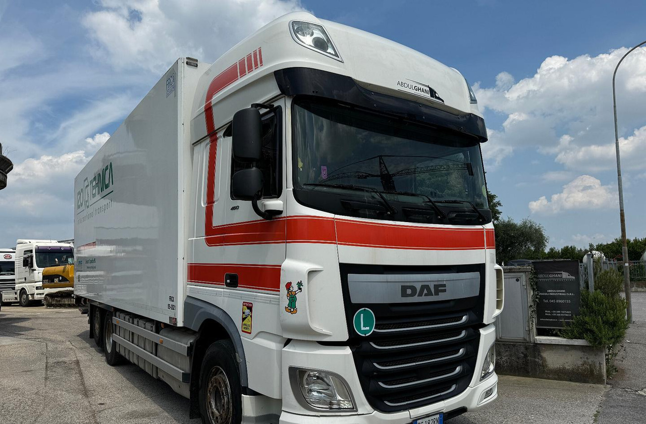 Motrice frigo DAF XF 105.460 con Sponda - Autre matériel: photos 1 Motrice frigo DAF XF 105.460 con Sponda - Autre matériel: photos 1