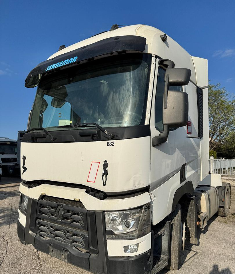 Renault T460 / 2015 / Euro 6 - Autre matériel: photos 2 Renault T460 / 2015 / Euro 6 - Autre matériel: photos 2