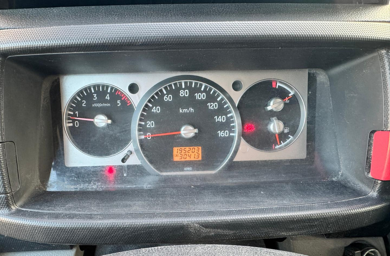 Renault Trucks Maxity 135.35 dxi - Camion à rideaux coulissants: photos 5 Renault Trucks Maxity 135.35 dxi - Camion à rideaux coulissants: photos 5