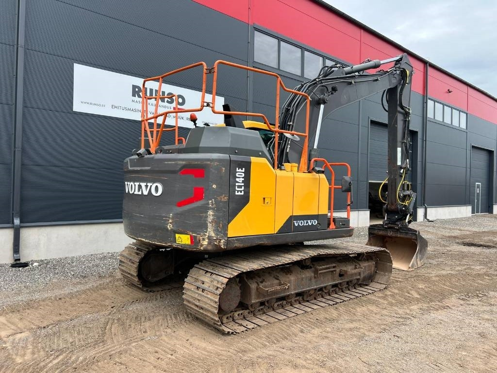 Volvo EC 140 EL - Pelle sur chenille: photos 4 Volvo EC 140 EL - Pelle sur chenille: photos 4