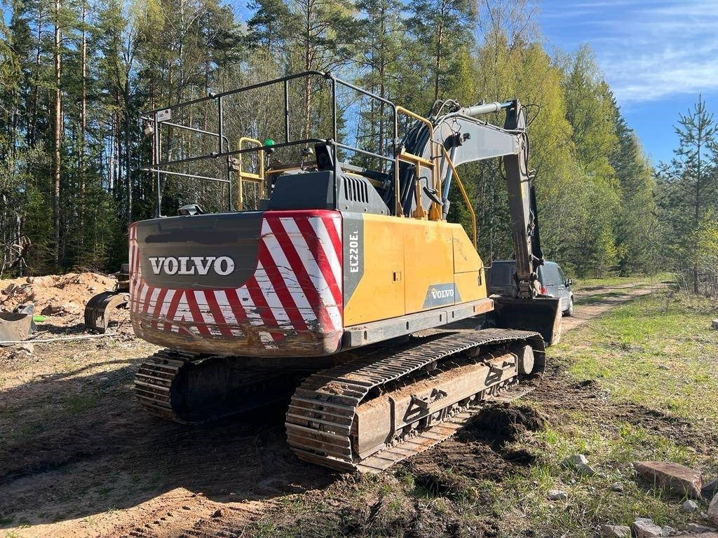 Volvo EC 220 EL - Pelle sur chenille: photos 3 Volvo EC 220 EL - Pelle sur chenille: photos 3