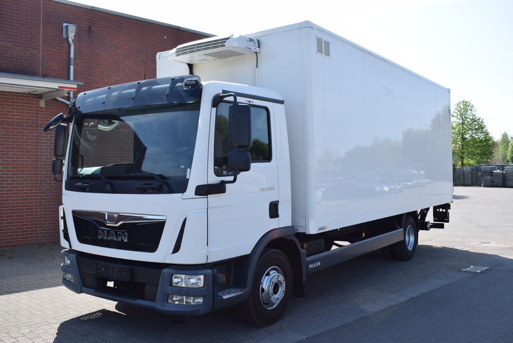 MAN TGL 8.180 Kühlkoffer 6,20mLBW 1000KG Klima - Camion frigorifique: photos 1 MAN TGL 8.180 Kühlkoffer 6,20mLBW 1000KG Klima - Camion frigorifique: photos 1