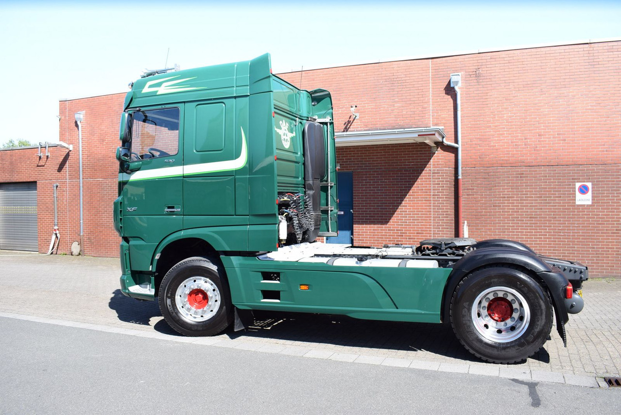 DAF XF 530 FT Retarder Leder Standklima Hydraulik - Tracteur routier: photos 3 DAF XF 530 FT Retarder Leder Standklima Hydraulik - Tracteur routier: photos 3