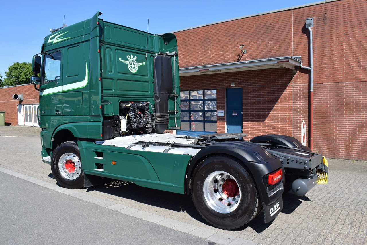 DAF XF 530 FT Retarder Leder Standklima Hydraulik - Tracteur routier: photos 5 DAF XF 530 FT Retarder Leder Standklima Hydraulik - Tracteur routier: photos 5