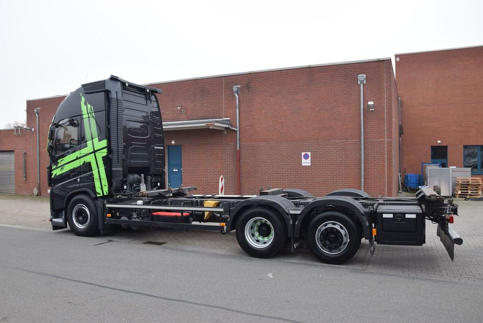 Volvo FH 460 Fahrschule 3-AchsRetarder ACC 4-Sitze - Camion porte-conteneur/ Caisse mobile: photos 4 Volvo FH 460 Fahrschule 3-AchsRetarder ACC 4-Sitze - Camion porte-conteneur/ Caisse mobile: photos 4