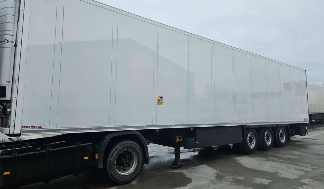 SCHMITZ SKO Carrier Vector 1550 - Semi-remorque frigorifique: photos 1 SCHMITZ SKO Carrier Vector 1550 - Semi-remorque frigorifique: photos 1