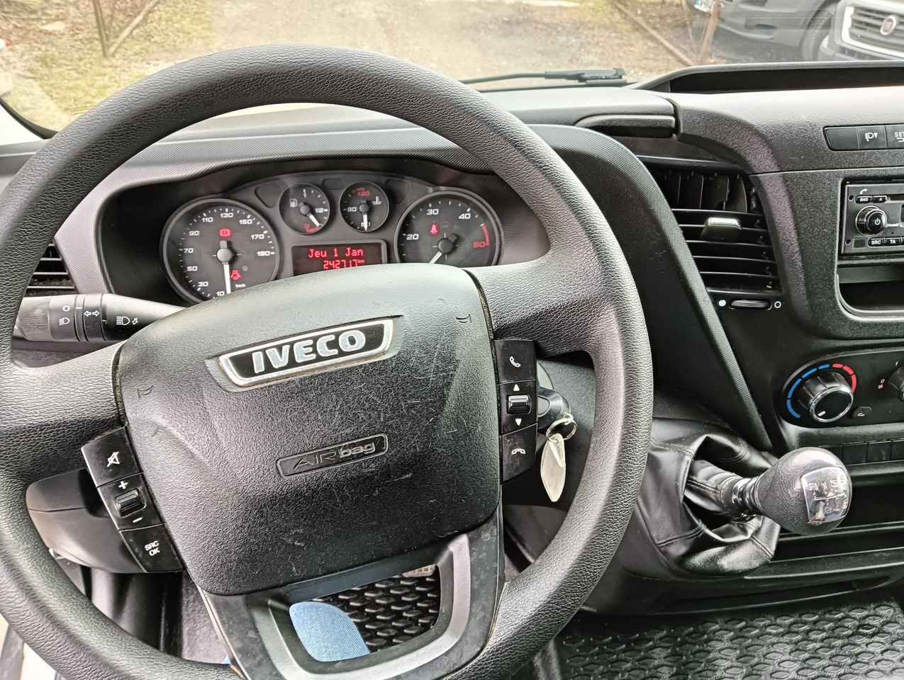 IVECO DAILY 35C14 WYWROTKA KIPER NR 820 - Utilitaire benne: photos 3 IVECO DAILY 35C14 WYWROTKA KIPER NR 820 - Utilitaire benne: photos 3