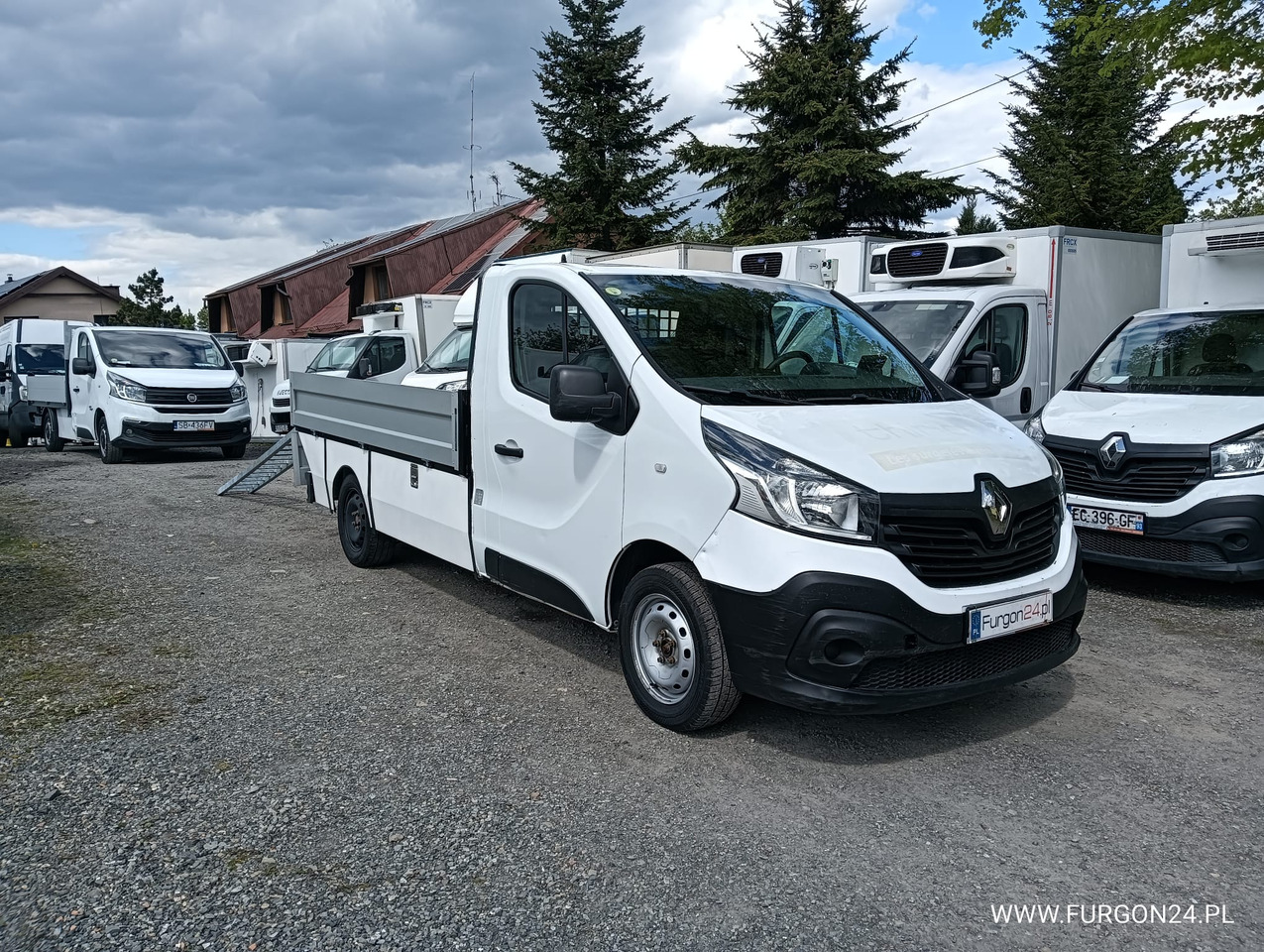 RENAULT TRAFIC SKRZYNIA PAKA Z NAJAZDAMI I PÓŁKAMI NR 689 - Utilitaire plateau: photos 3 RENAULT TRAFIC SKRZYNIA PAKA Z NAJAZDAMI I PÓŁKAMI NR 689 - Utilitaire plateau: photos 3