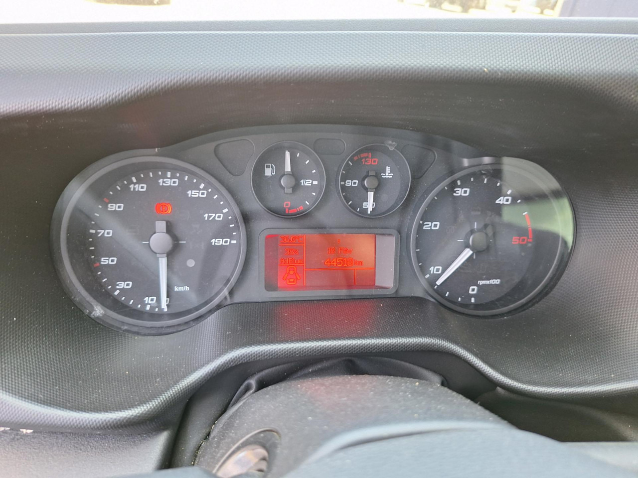 IVECO Daily 35 C 16 - Fourgon grand volume: photos 2 IVECO Daily 35 C 16 - Fourgon grand volume: photos 2