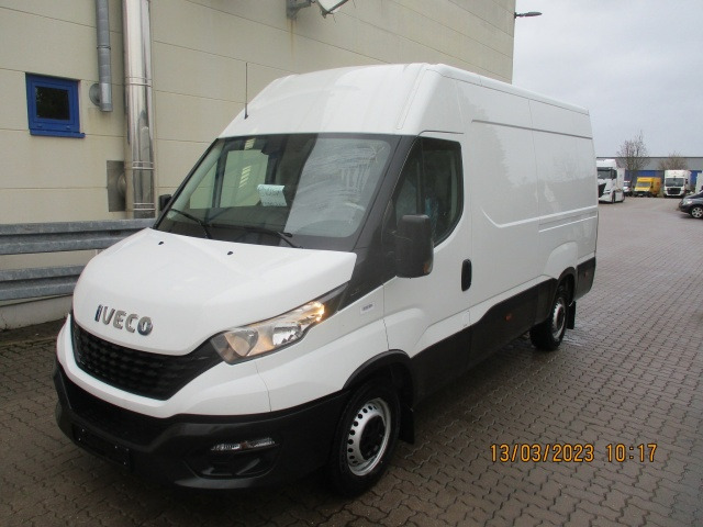 IVECO Daily 35S16V - Fourgon utilitaire: photos 1 IVECO Daily 35S16V - Fourgon utilitaire: photos 1