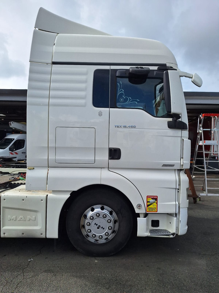 MAN TGX 18.460 - Tracteur routier: photos 4 MAN TGX 18.460 - Tracteur routier: photos 4