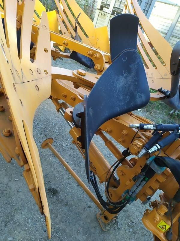 MORO PNT 14 (nuovo) - Charrue: photos 3 MORO PNT 14 (nuovo) - Charrue: photos 3