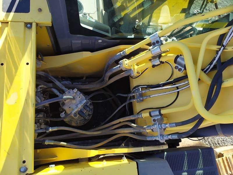 Pelle sur chenille New Holland E 265 C: photos 6