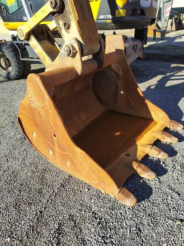 Pelle sur chenille New Holland E 265 C: photos 7