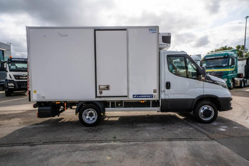 Iveco DAILY 35C180 HI MATIC+CARRIER XERIOS 5+ DHOLLANDIA - Utilitaire frigorifique: photos 3 Iveco DAILY 35C180 HI MATIC+CARRIER XERIOS 5+ DHOLLANDIA - Utilitaire frigorifique: photos 3