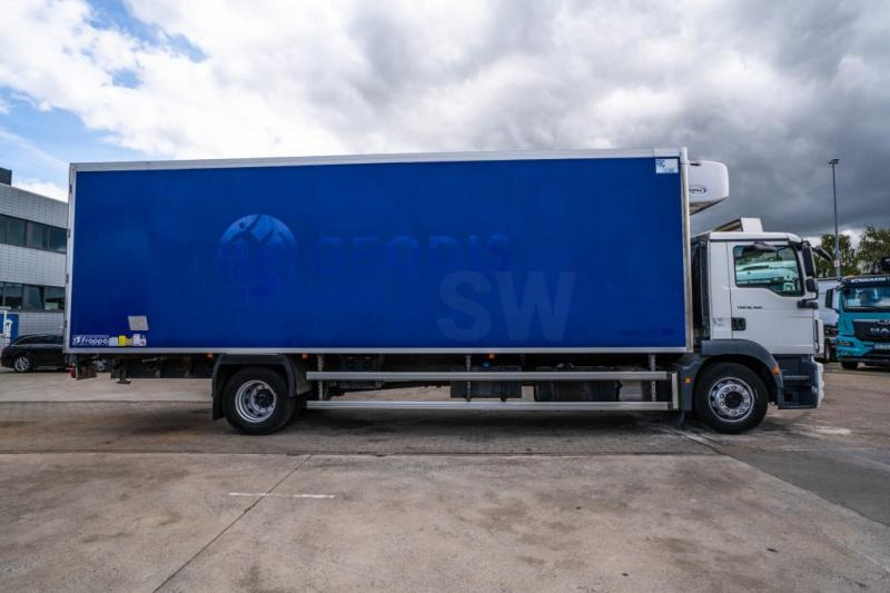 MAN TGM 18 340 BL + CARRIER 950 MT - Camion frigorifique: photos 3 MAN TGM 18 340 BL + CARRIER 950 MT - Camion frigorifique: photos 3