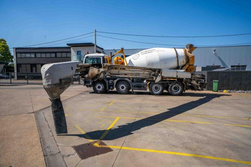 MAN TGS 32.360 BB+LIEBHERR+TAPIS THEAM TS 13m - Camion malaxeur: photos 5 MAN TGS 32.360 BB+LIEBHERR+TAPIS THEAM TS 13m - Camion malaxeur: photos 5