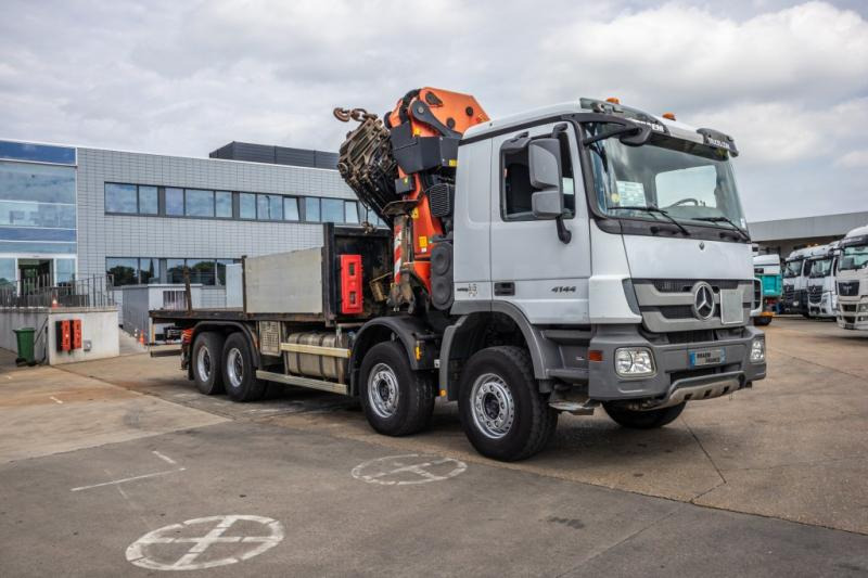 Mercedes 4144 K-MP3-8X4+PK740002(7xhydr.) - Camion plateau, Camion grue: photos 4 Mercedes 4144 K-MP3-8X4+PK740002(7xhydr.) - Camion plateau, Camion grue: photos 4
