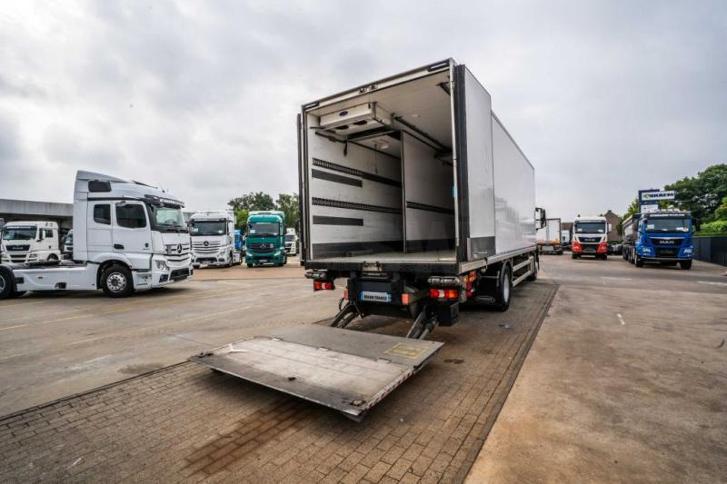 Mercedes ANTOS 1833 +CARRIER SUPRA MULTI 1250Mt+DHOLLANDIA 2.5T - Camion frigorifique: photos 5 Mercedes ANTOS 1833 +CARRIER SUPRA MULTI 1250Mt+DHOLLANDIA 2.5T - Camion frigorifique: photos 5