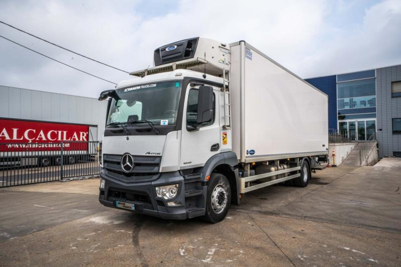 Mercedes ANTOS 1833 +CARRIER SUPRA MULTI 1250Mt+DHOLLANDIA 2.5T - Camion frigorifique: photos 1 Mercedes ANTOS 1833 +CARRIER SUPRA MULTI 1250Mt+DHOLLANDIA 2.5T - Camion frigorifique: photos 1