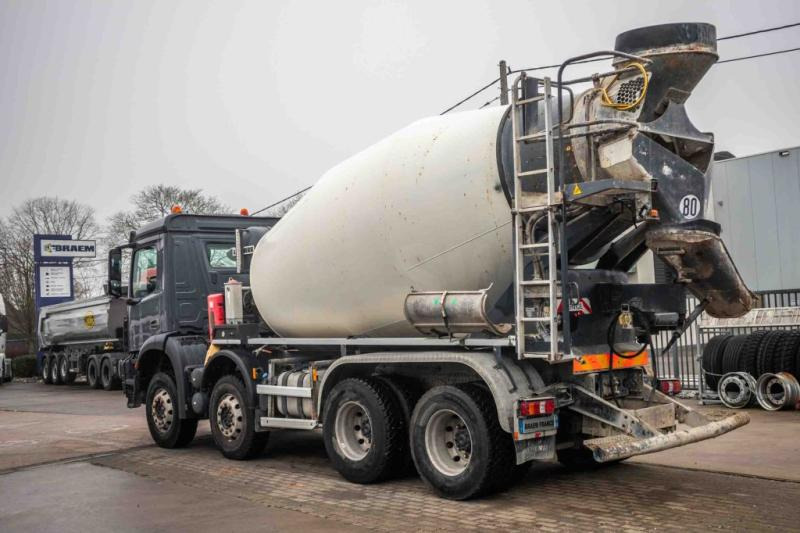 Mercedes AROCS 3236 BB+LIEBHERR 9M3 - Camion malaxeur: photos 4 Mercedes AROCS 3236 BB+LIEBHERR 9M3 - Camion malaxeur: photos 4