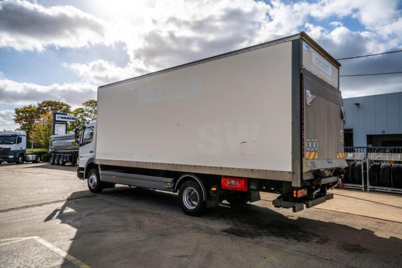 Mercedes ATEGO 1222 + D'HOLLANDIA 1.5T - Camion fourgon: photos 5 Mercedes ATEGO 1222 + D'HOLLANDIA 1.5T - Camion fourgon: photos 5