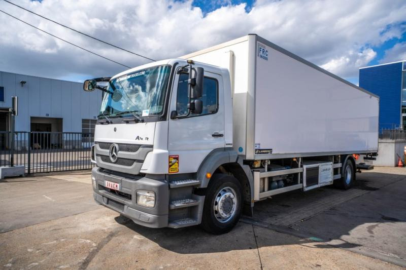 Mercedes AXOR 1829 BL-MP3 +CARRIER+DHOLLANDIA - Camion frigorifique: photos 1 Mercedes AXOR 1829 BL-MP3 +CARRIER+DHOLLANDIA - Camion frigorifique: photos 1